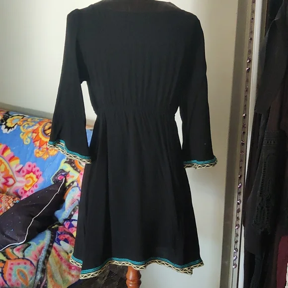 Sz 12,  embroidered blouse - Picture 5 of 5